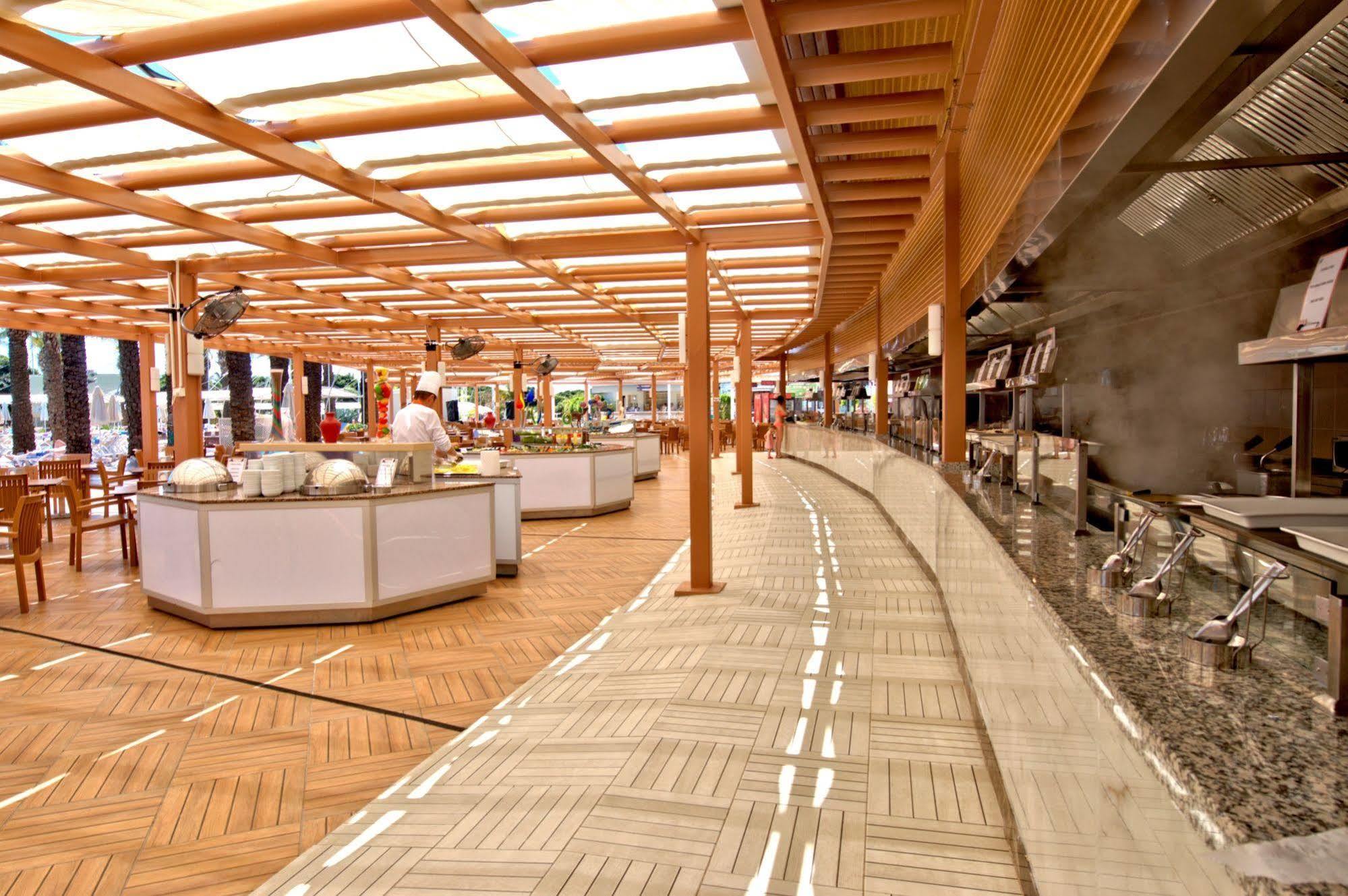 Suntopia Tropical Hotel 4*