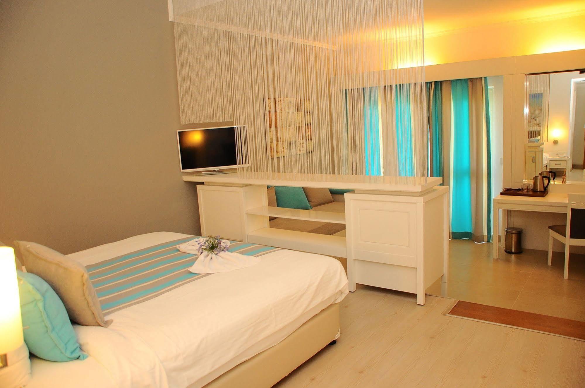 Suntopia Tropical