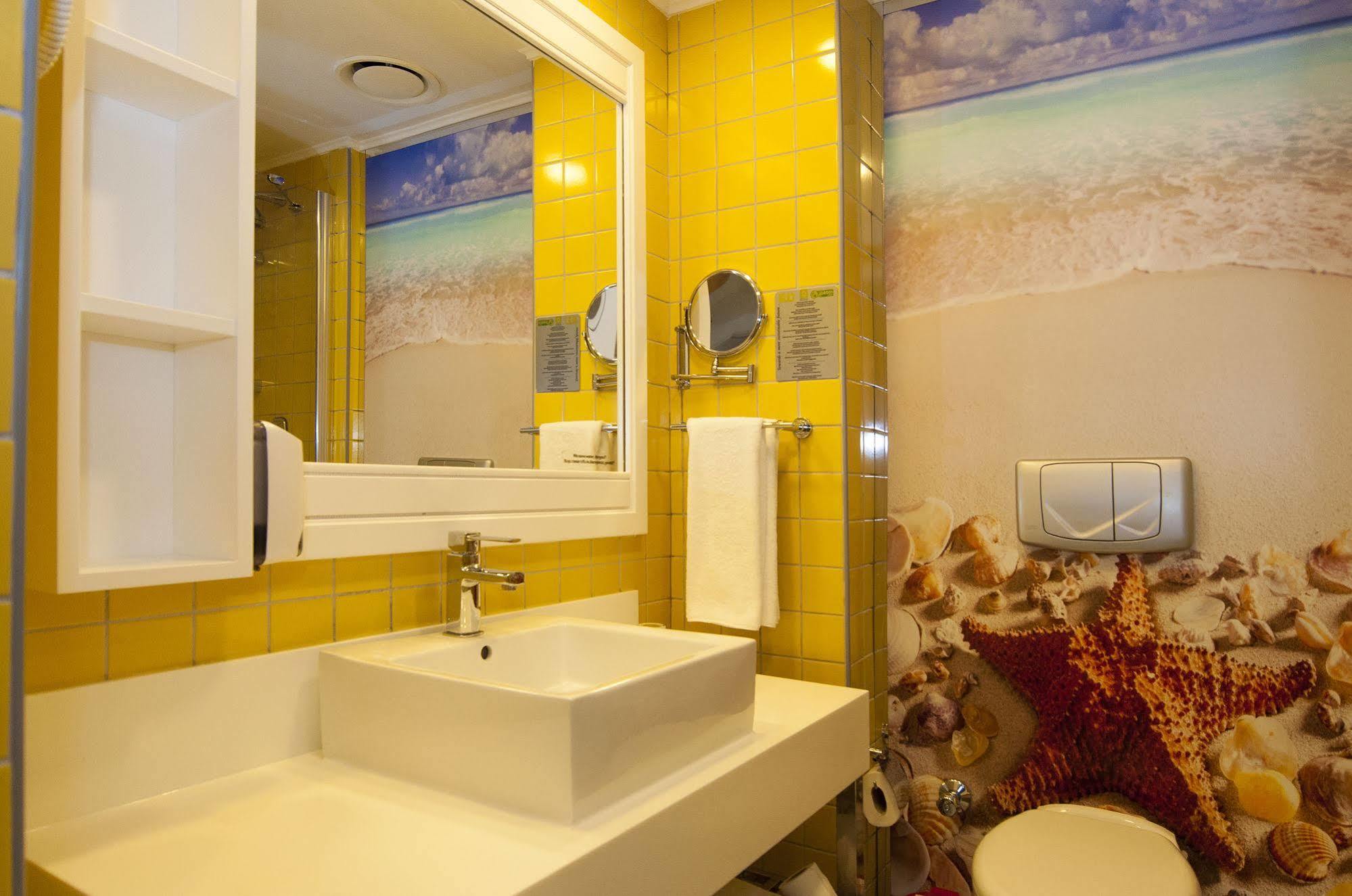 Suntopia Tropical