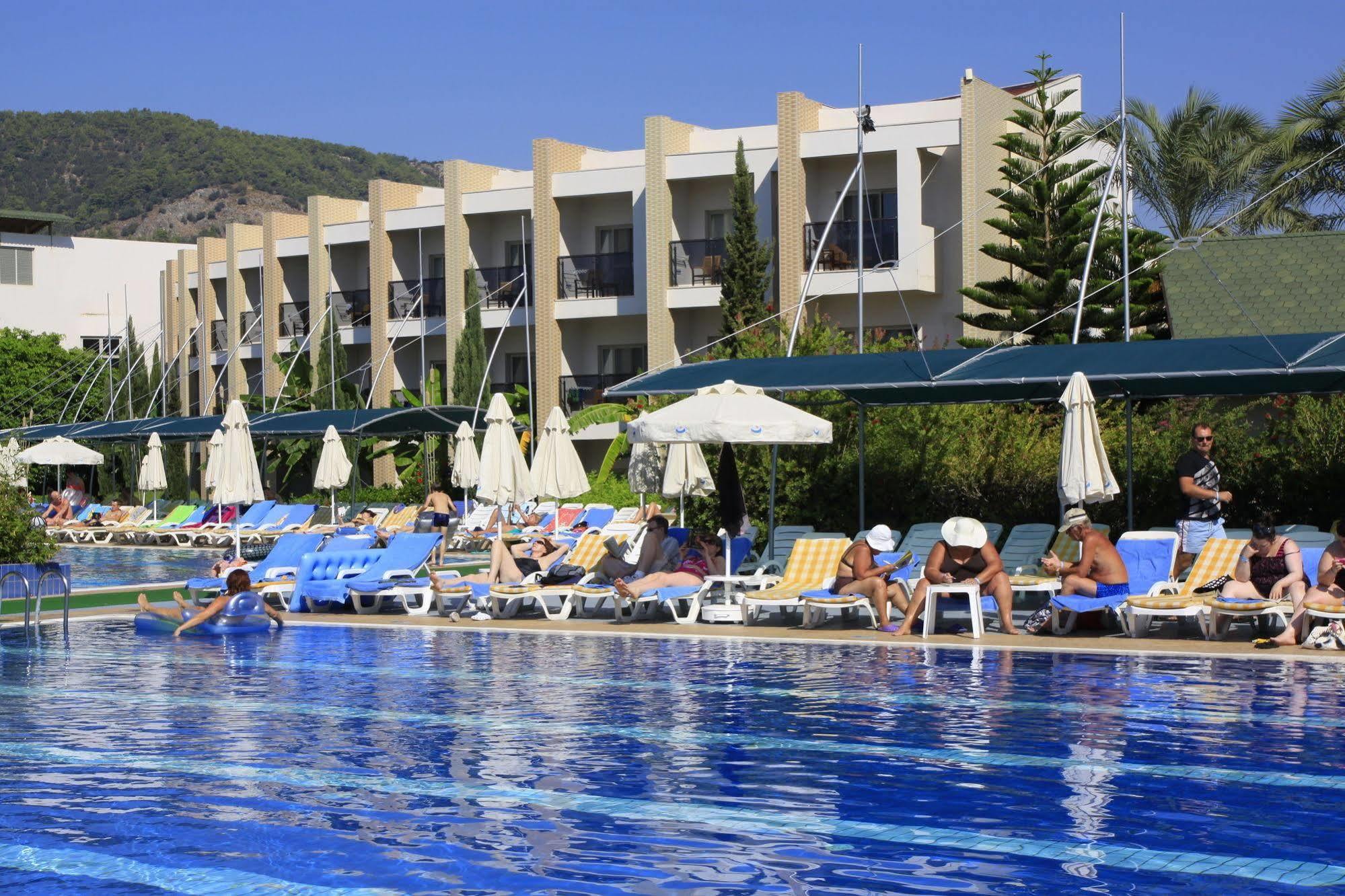Suntopia Tropical 4*