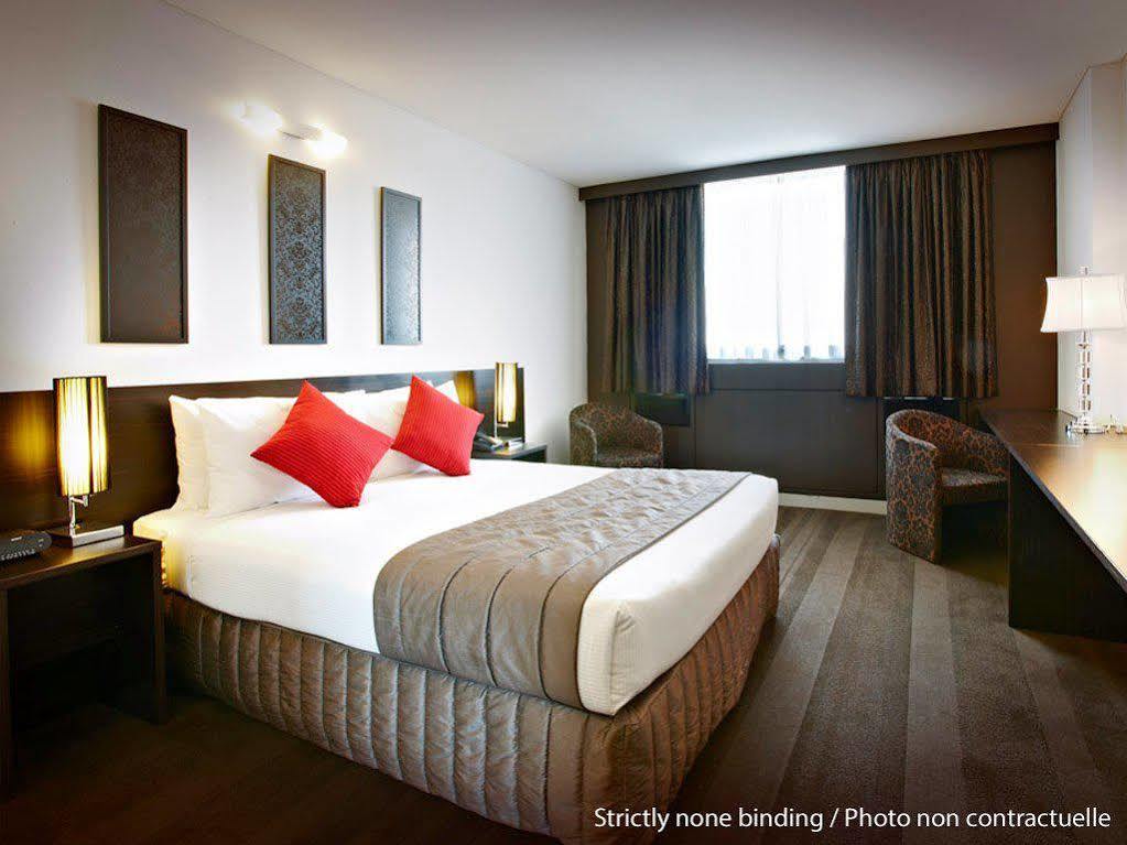 Mercure West & Convention Center