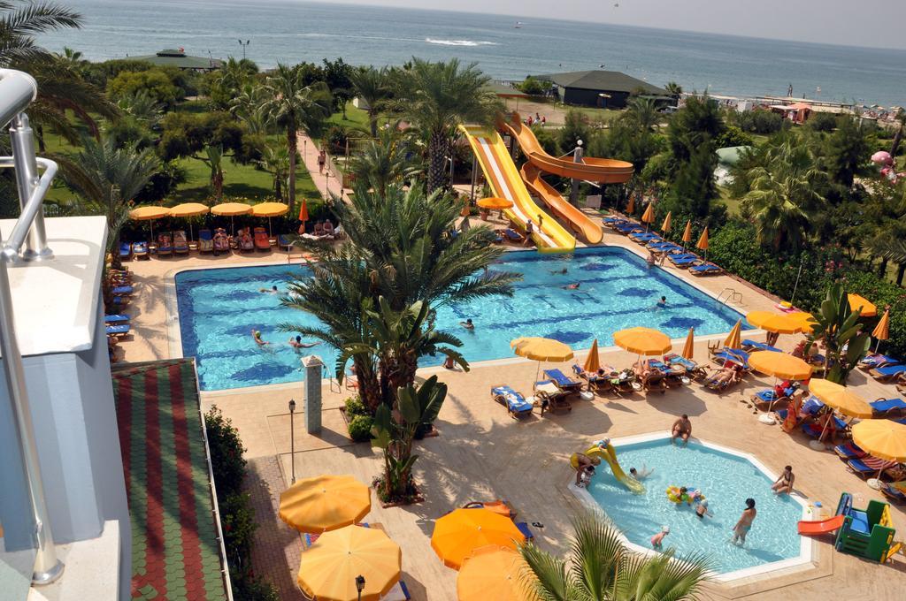 Resort Caretta 4*