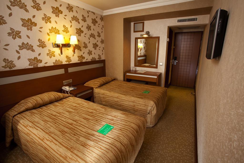 Almer Hotel