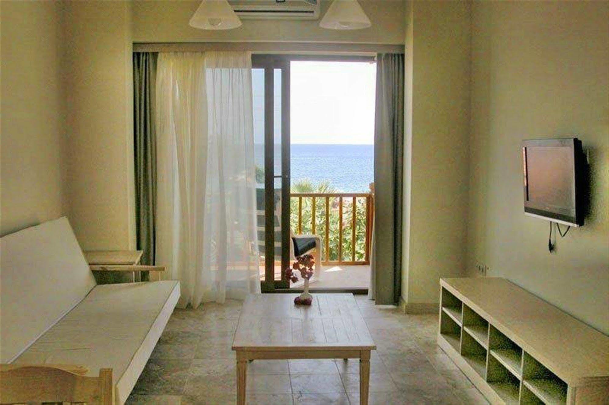 Hotel Golkoy *