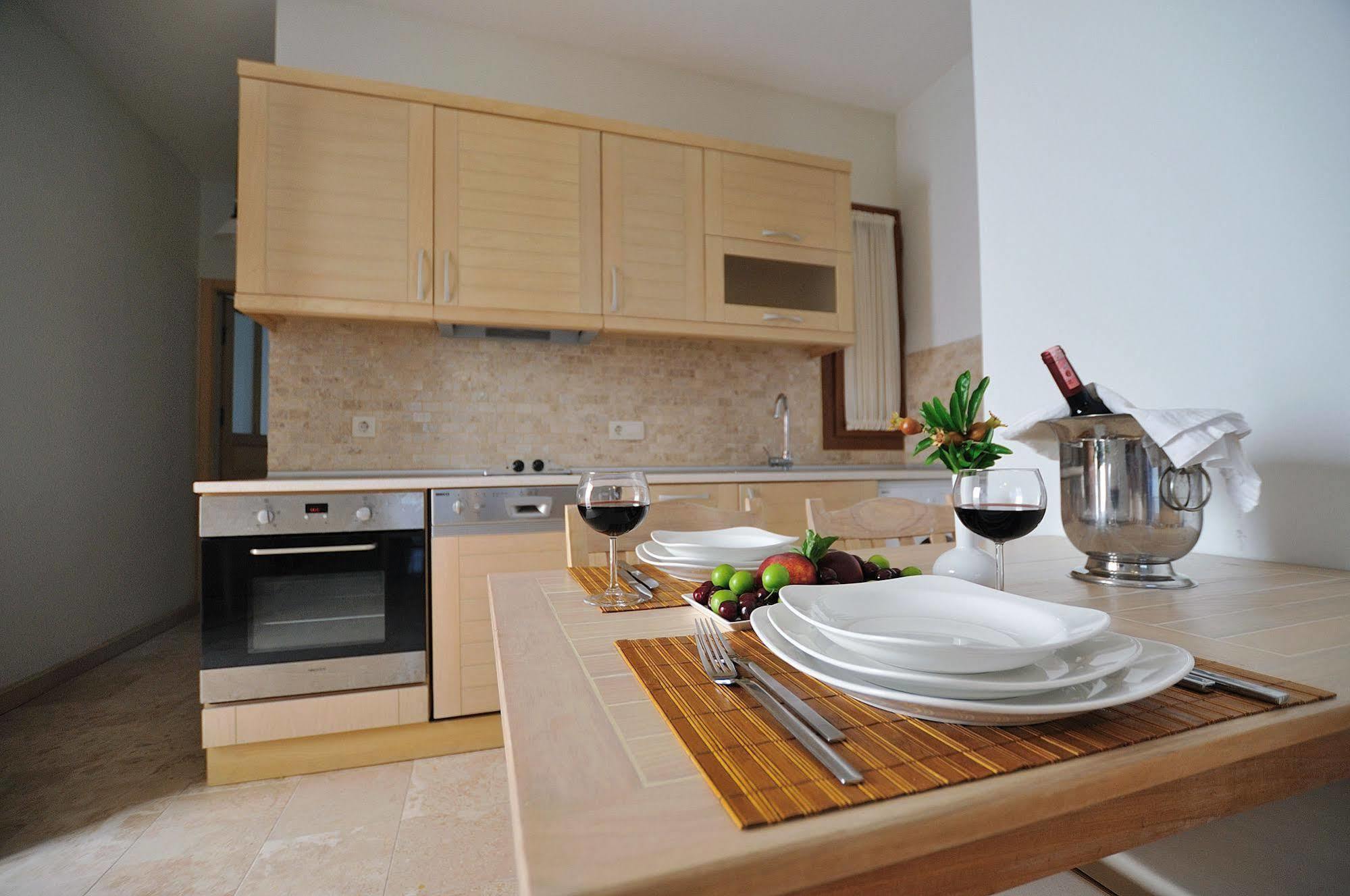 Golkoy Hotel *