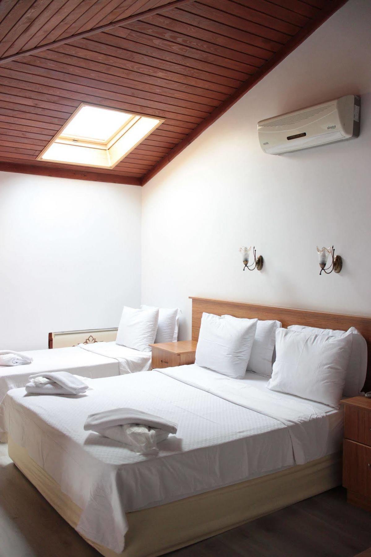 Sizmahan Hotel *