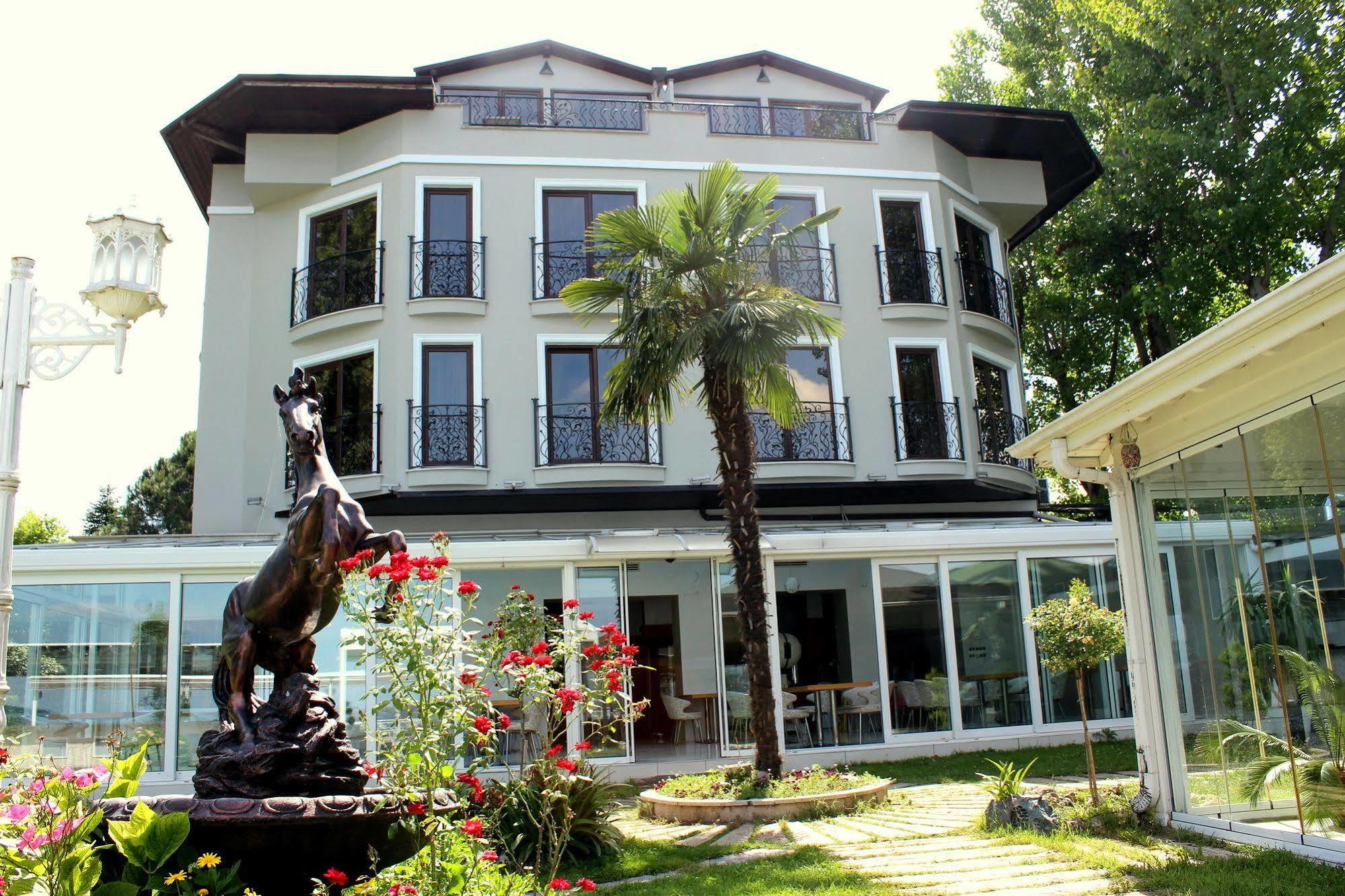 Hotel Lale 3*