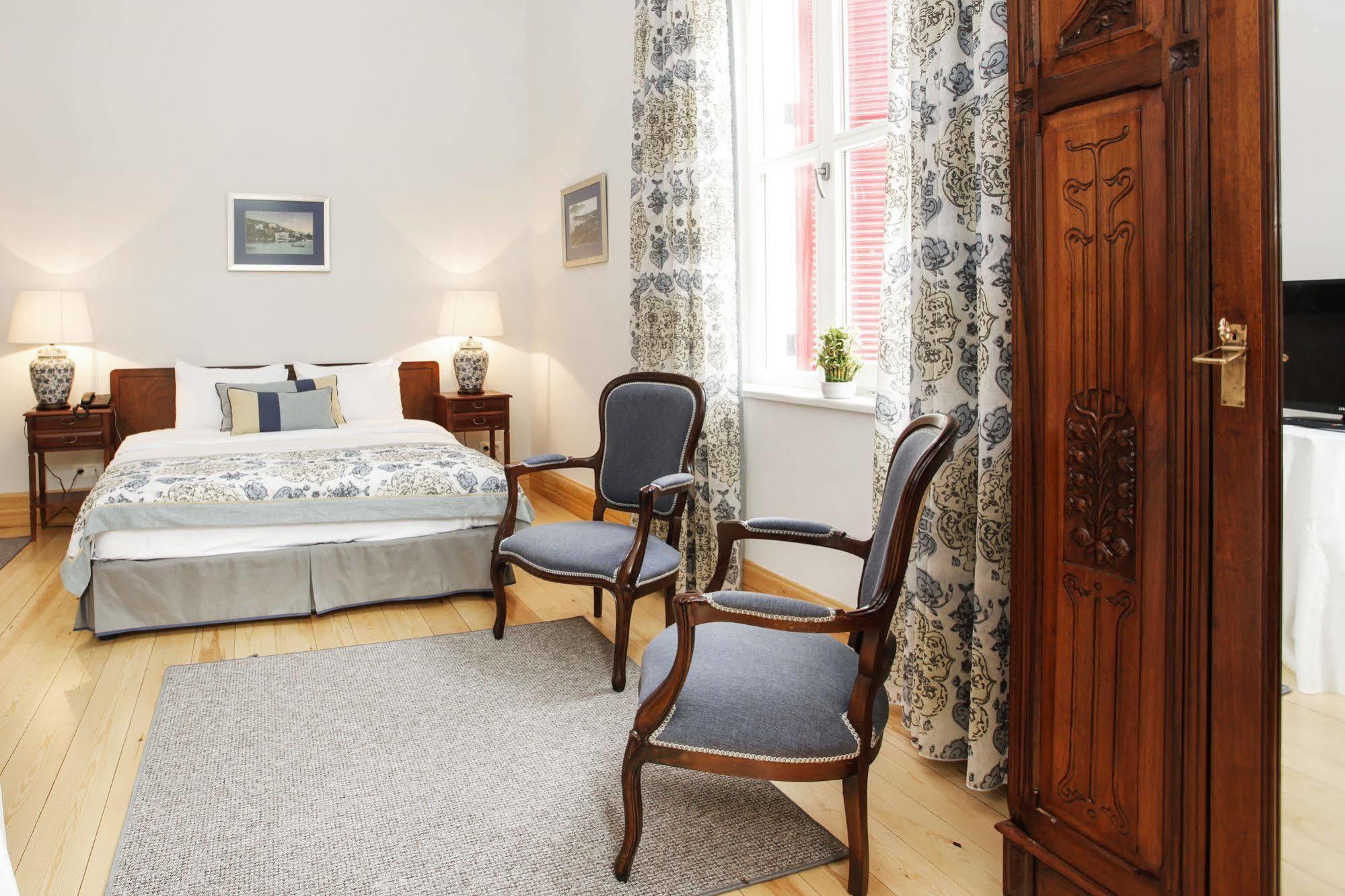 Splendid Palace 2*