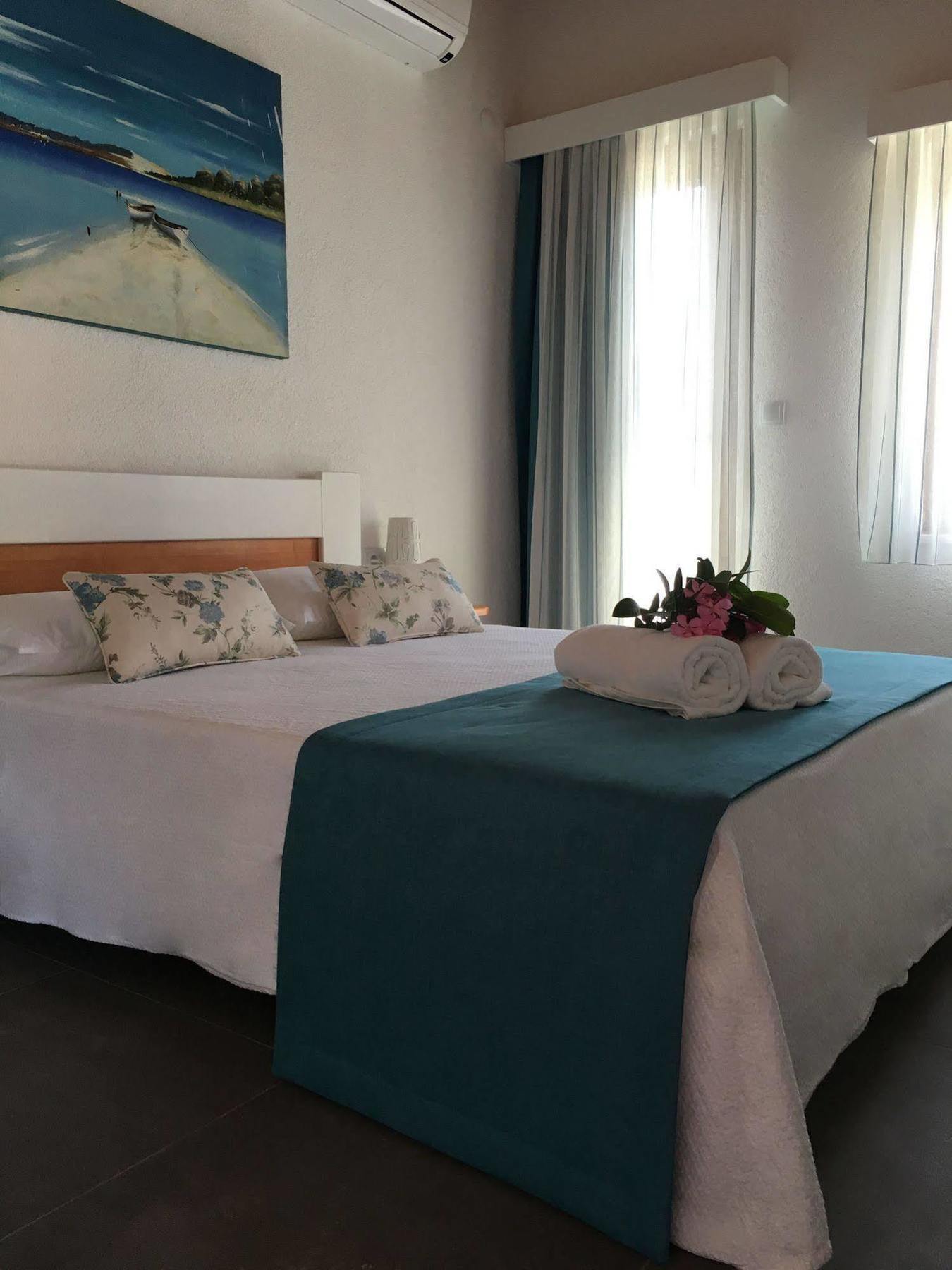 Beyaz Iskele & Restaurant Selimiye (Aegean)
