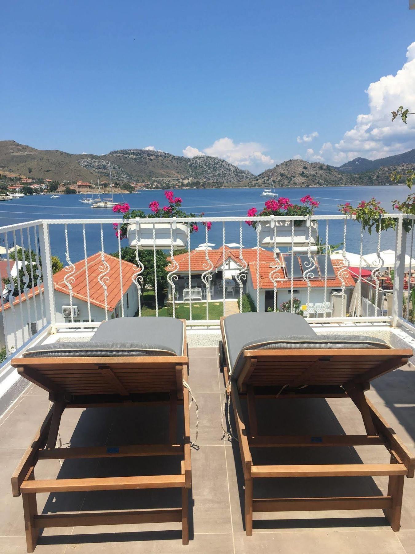 Beyaz Iskele & Restaurant Selimiye (Aegean)