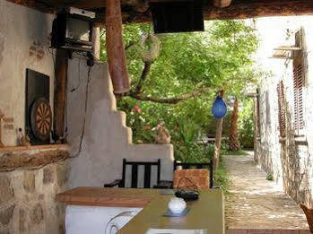 Yuekser Guest house Side