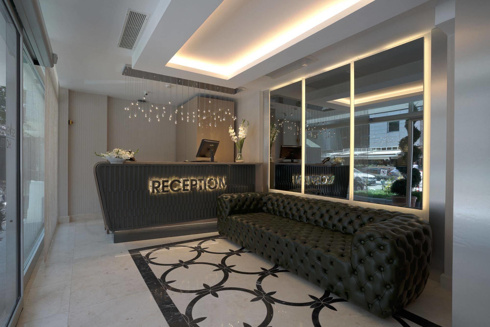 Hotel Seven Deep 3*
