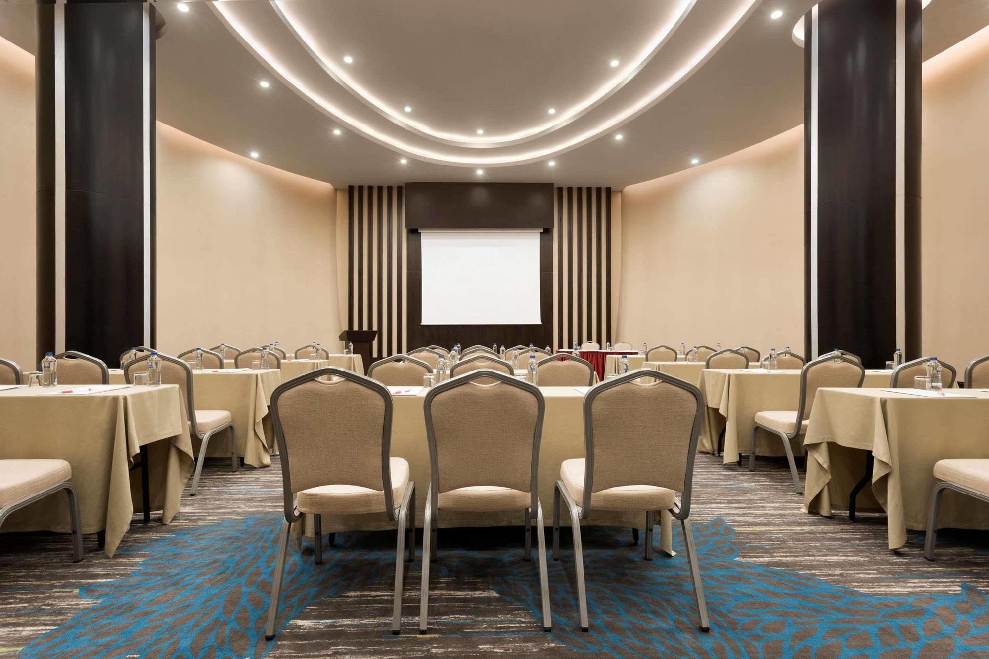 Ramada Plaza By Wyndham 5*