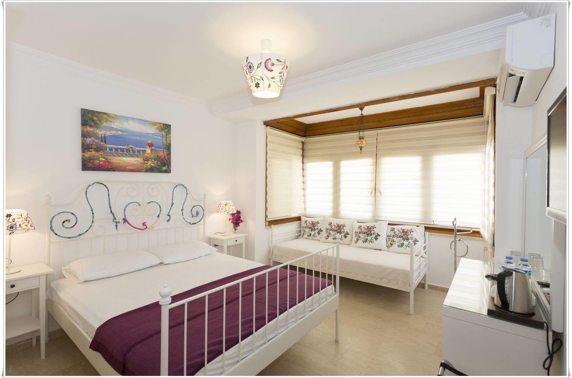 Hotel Ayka *
