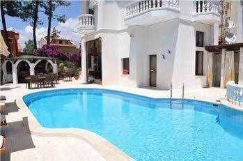 Hotel Carikci 2*