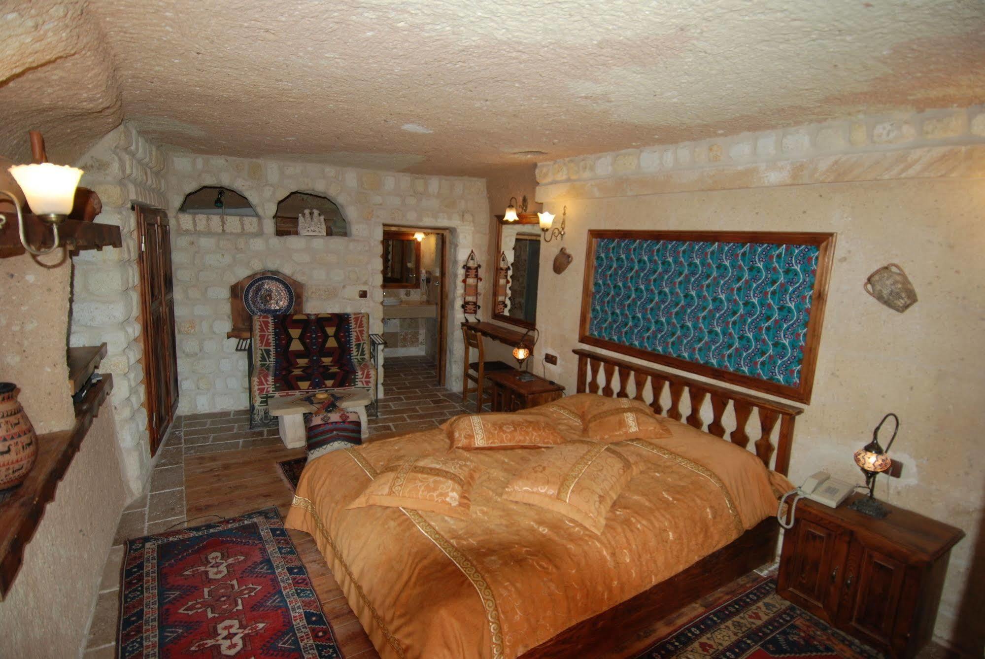 Hotel Melis Cave 3*