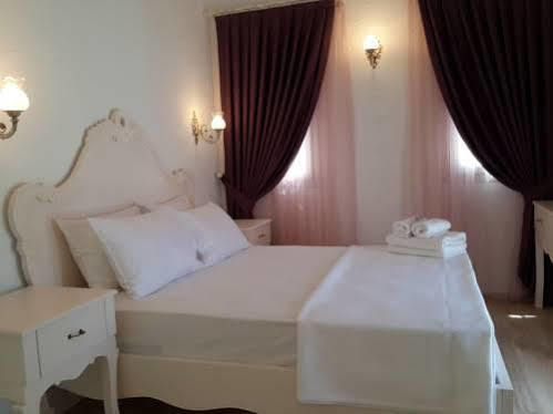 Alaris Bed & Breakfast 2*