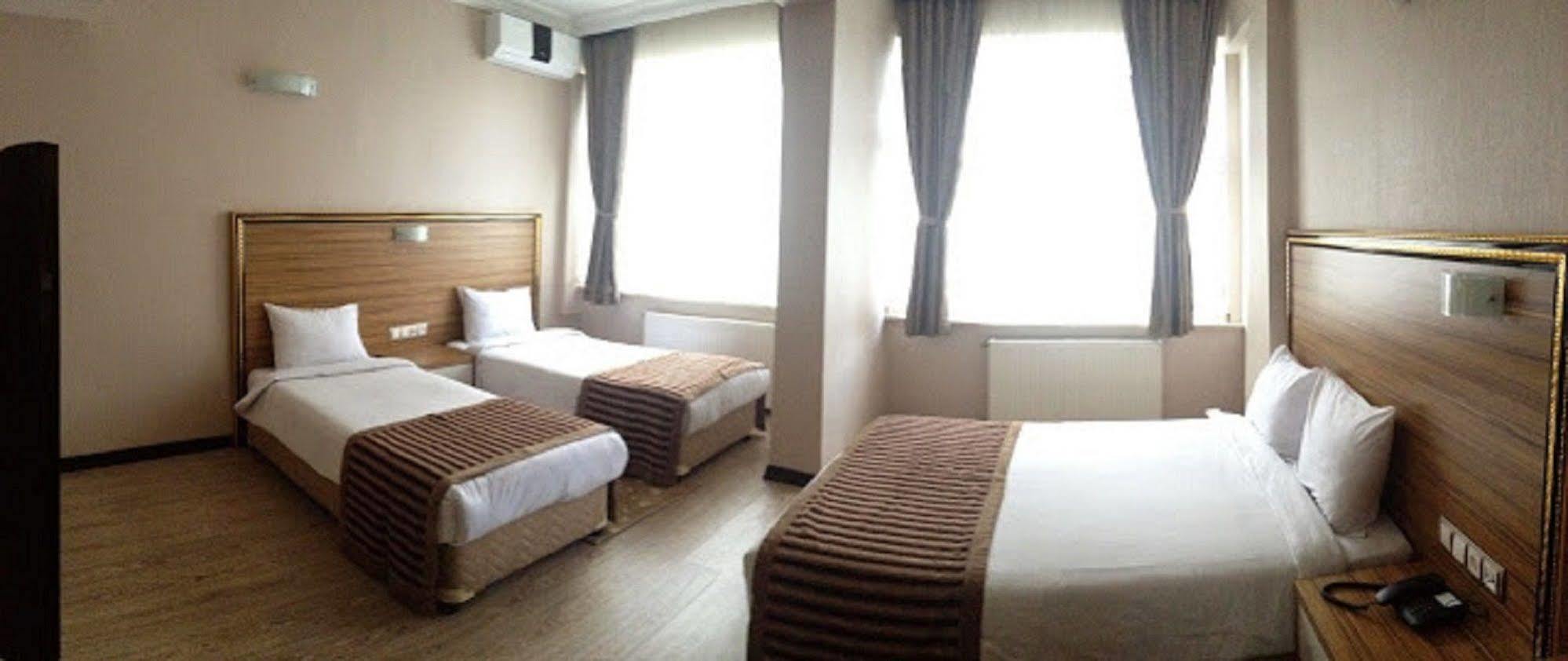 Hotel Buyuk 3*