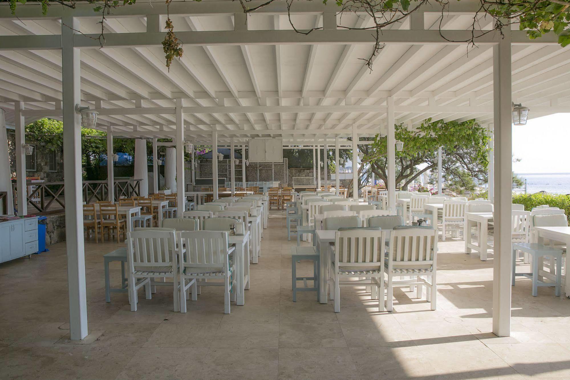 Karianda Hotel Golturkbuku
