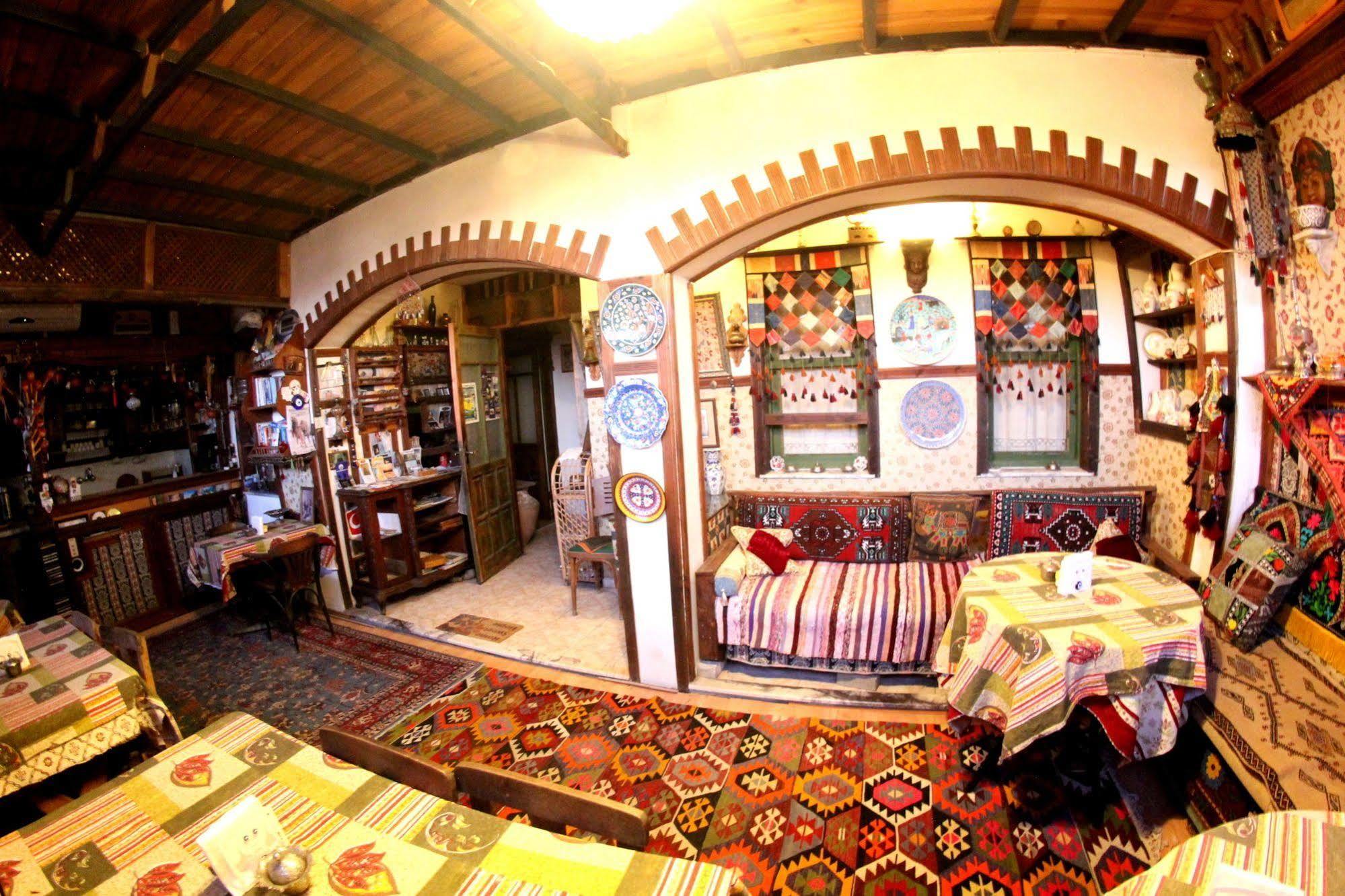 Homeros & Guest house