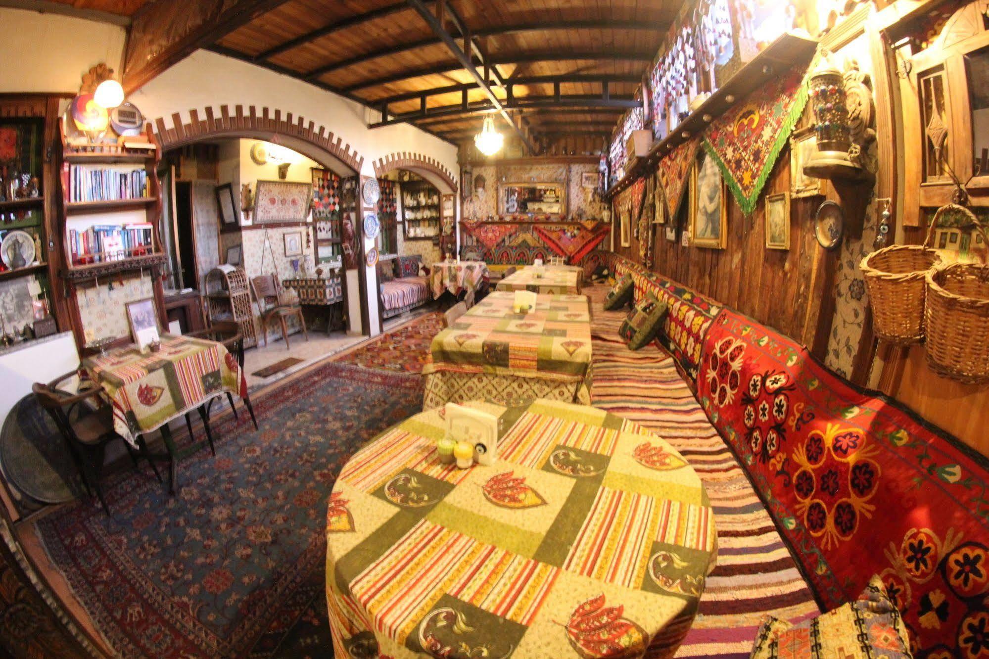 Homeros & Guest house *
