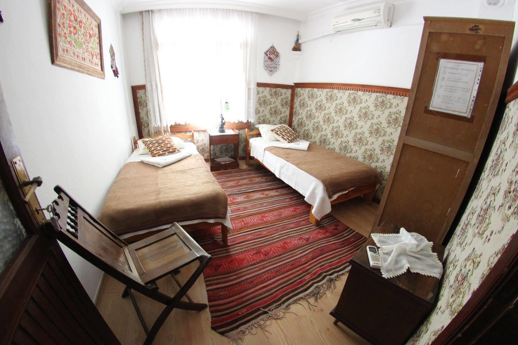 Homeros & Guest house *