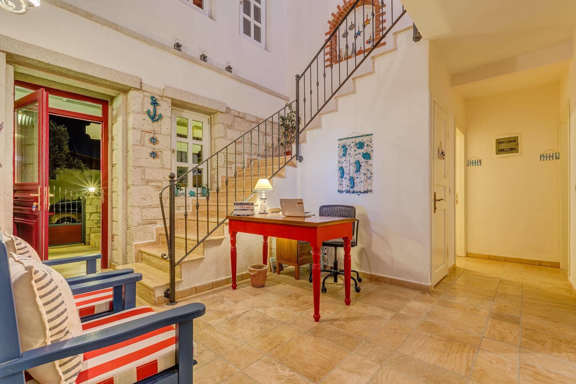 Fora 2* Alacati