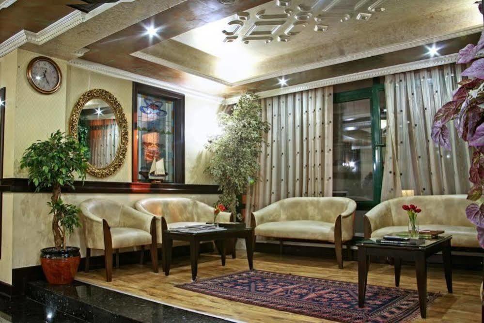 Omur Akcay (Edremit)