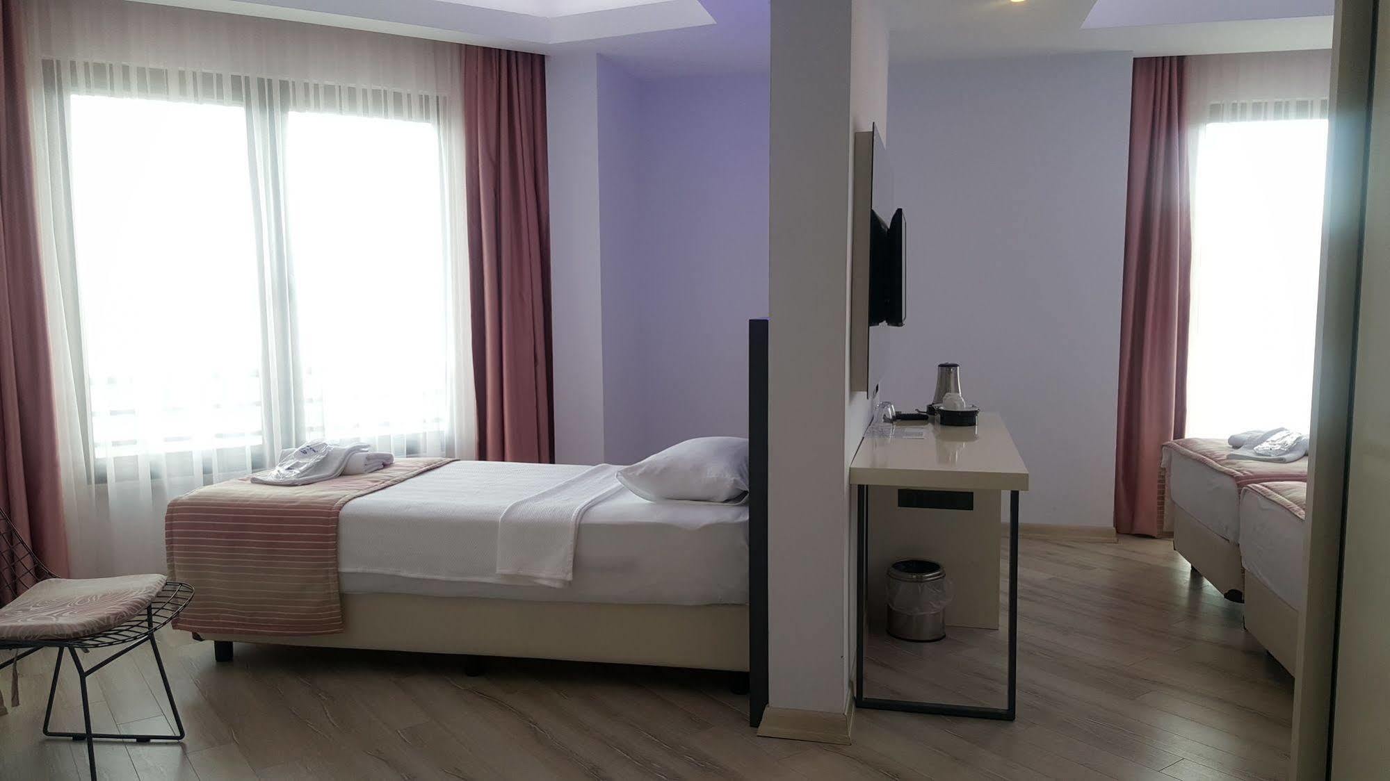 Sapphire Hotel 2*