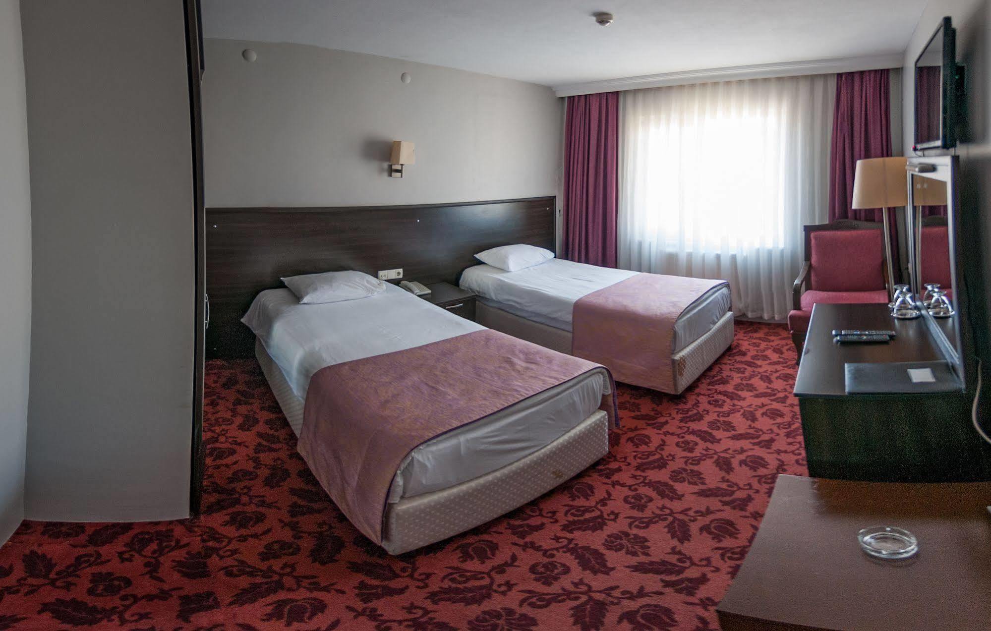 Hotel Mola 3*