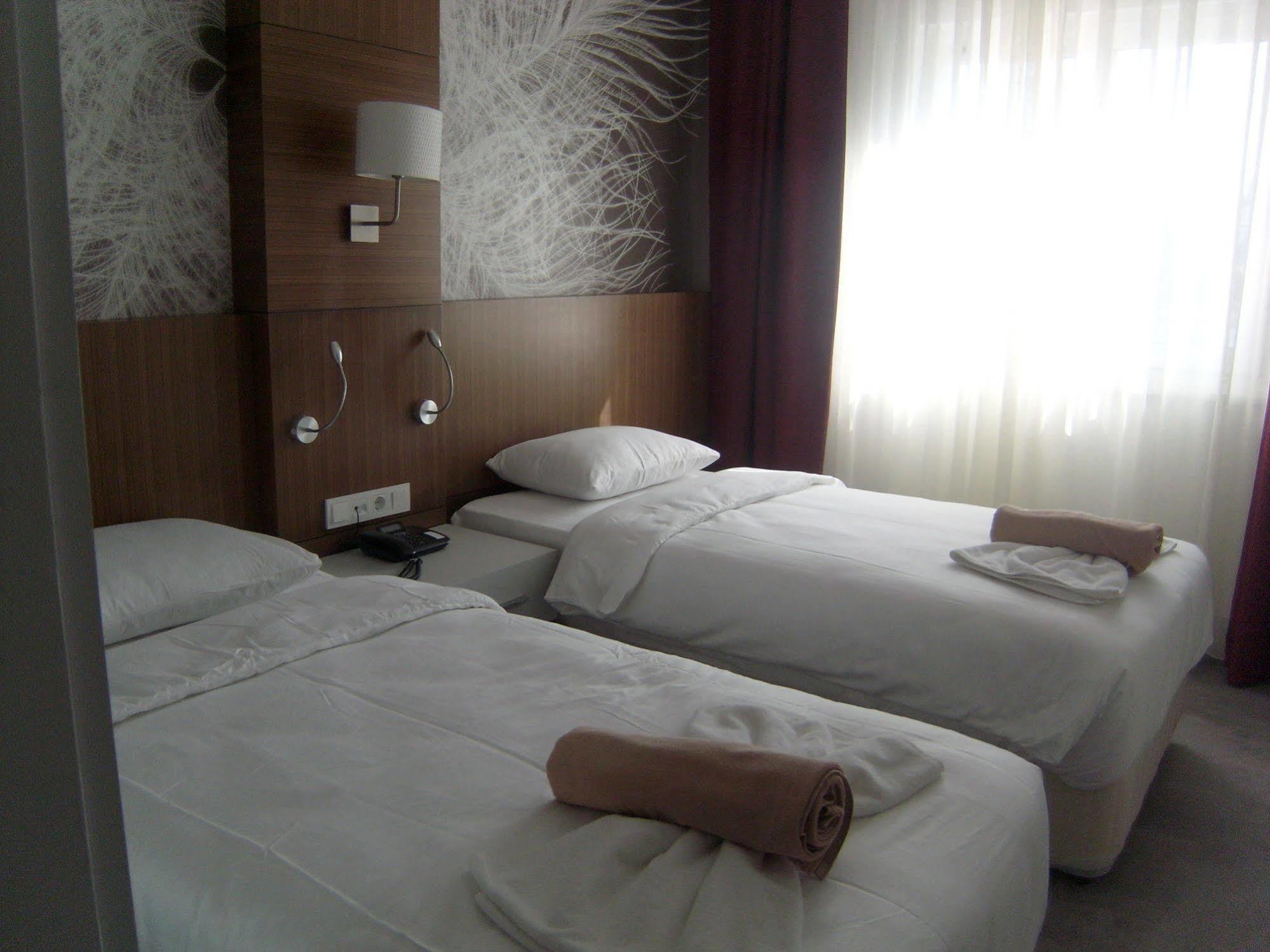 Marina Art Hotel