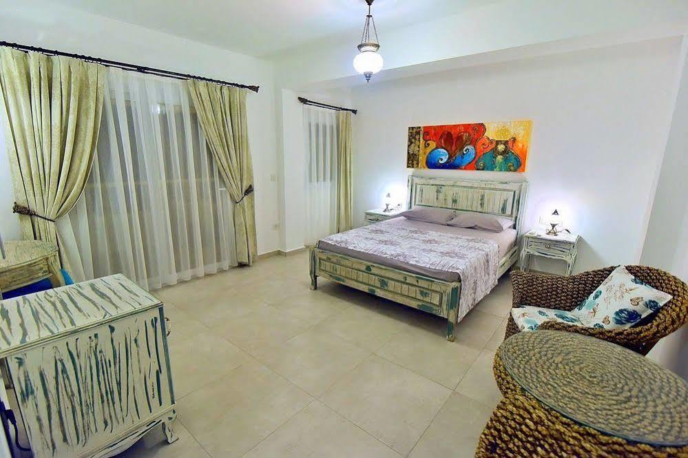 Hotel Bahama Art 3*