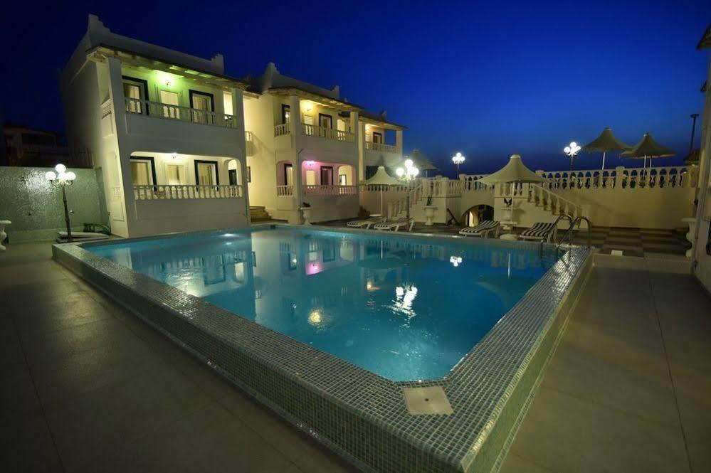 Bahama Art Hotel