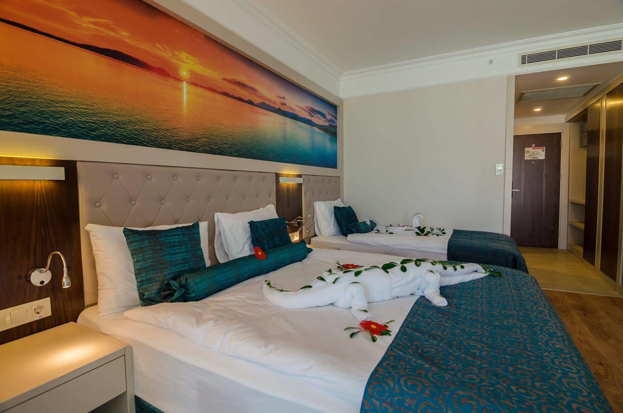 The Lumos Deluxe 5* Kargicak (Alanya)