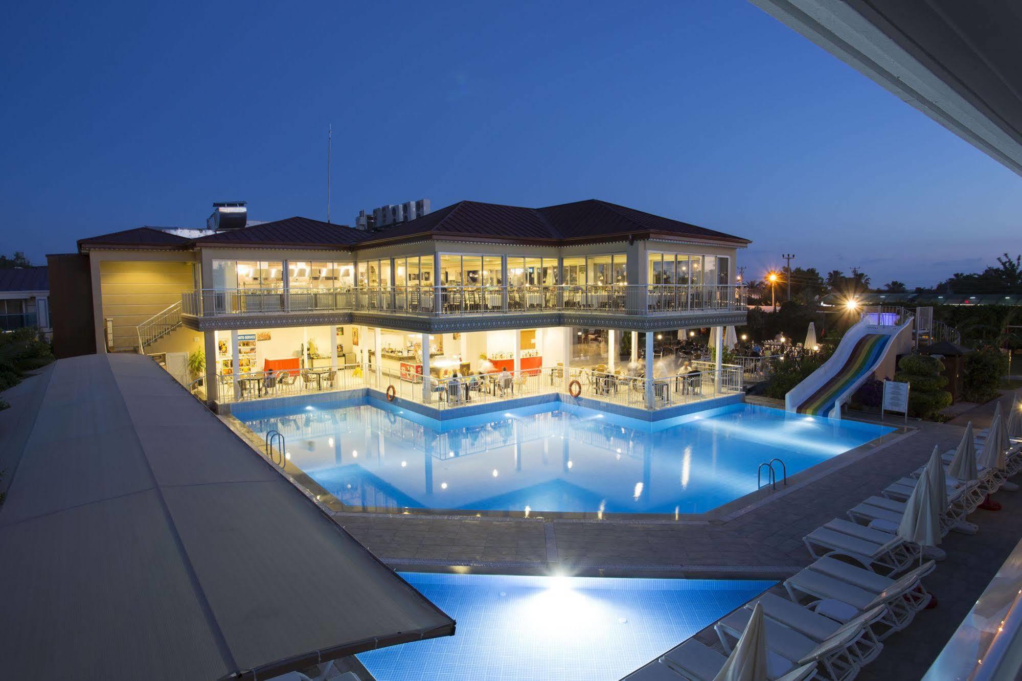 Sun Club Hotel *
