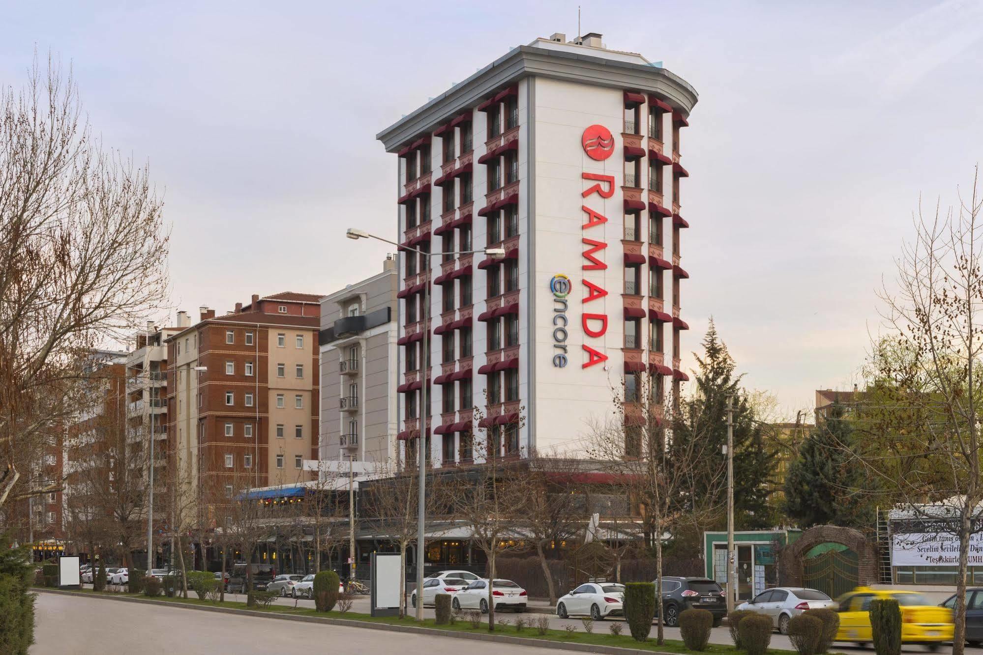 Ramada Encore Hotel 3*