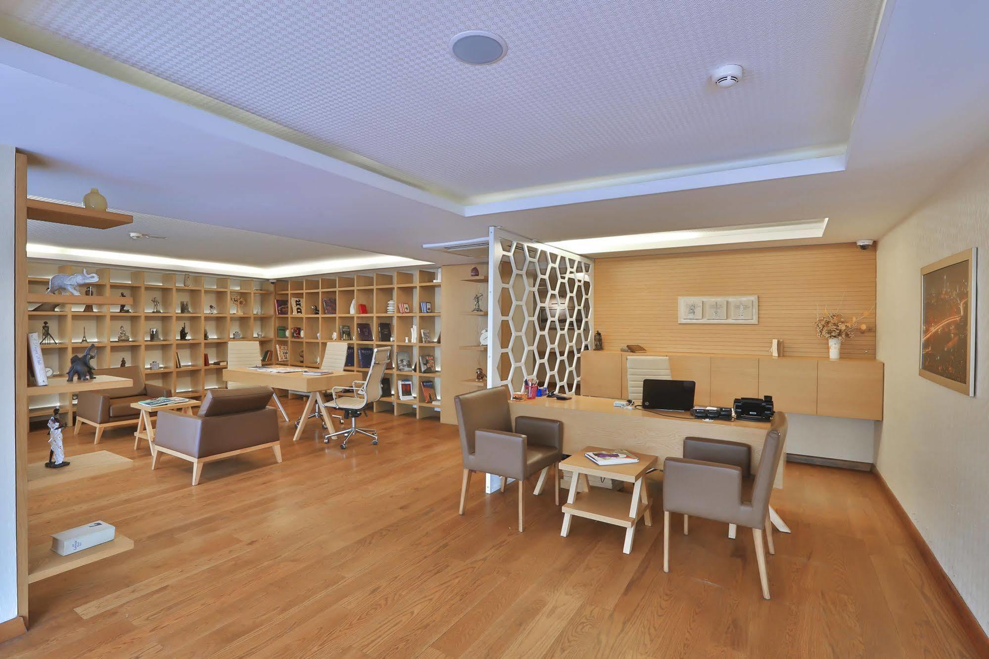 Hotel Malta Bosphorus 3*