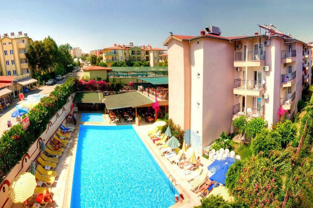 Hotel Dynasty 3*