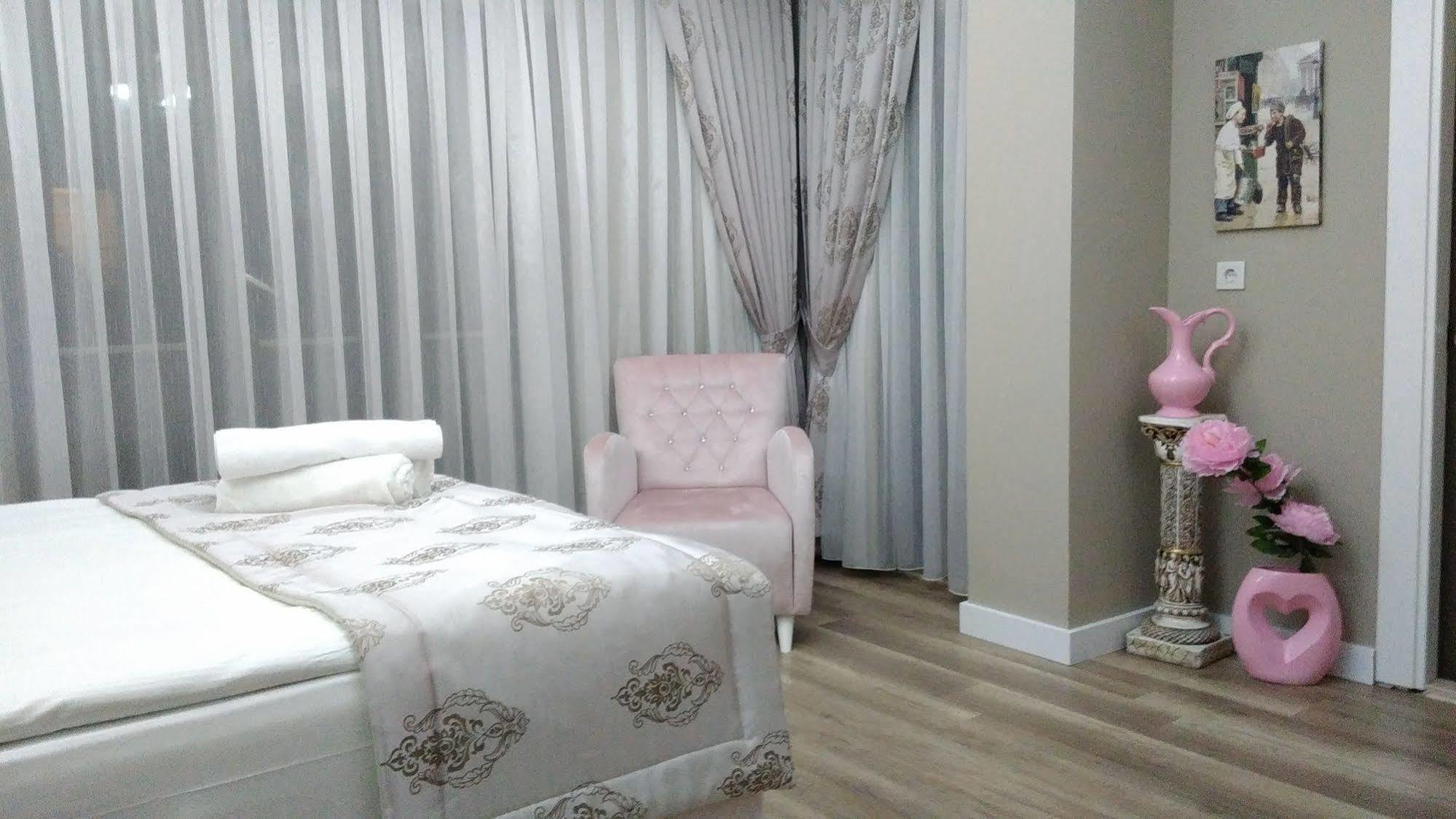 By Pegasus Beach Flats Konyaalti