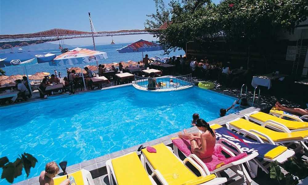 Oz-can Hotel 3*