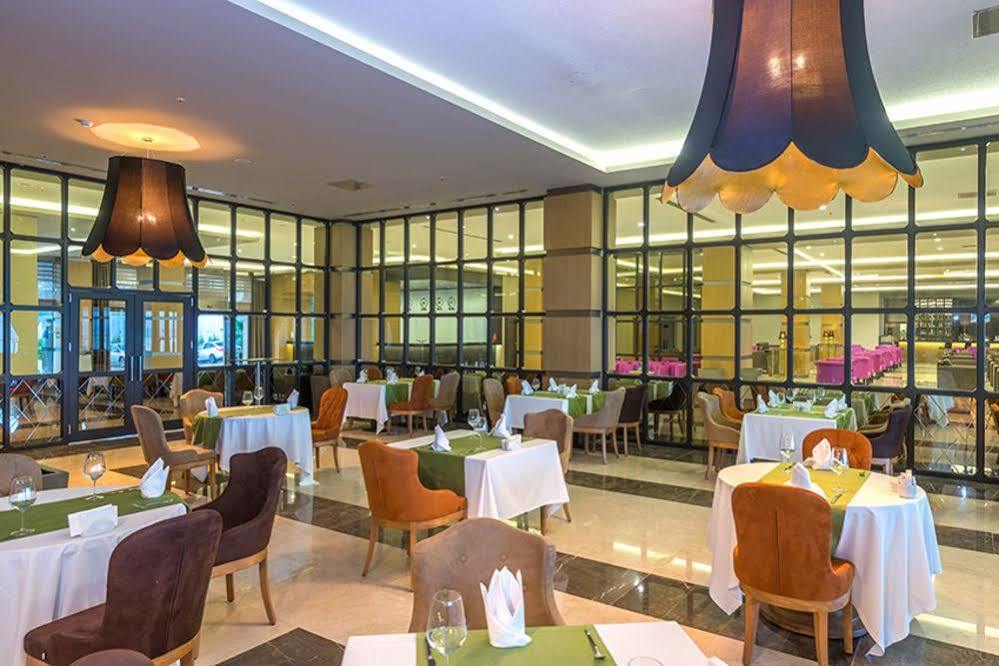 Hotel Ramada By Wyndham 5*