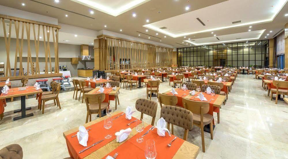 Hotel Ramada By Wyndham 5*