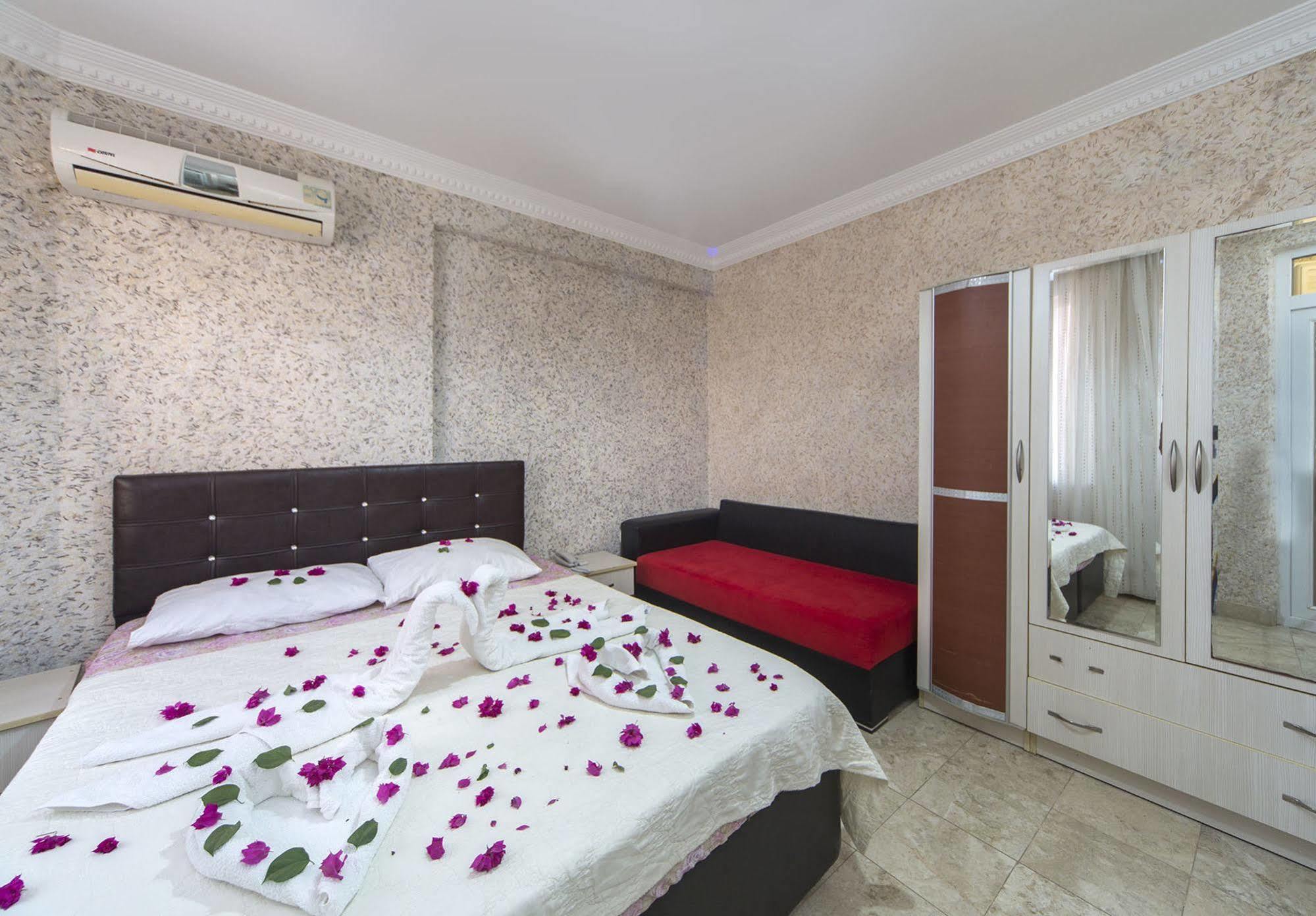 Milano Family Hotel 4*