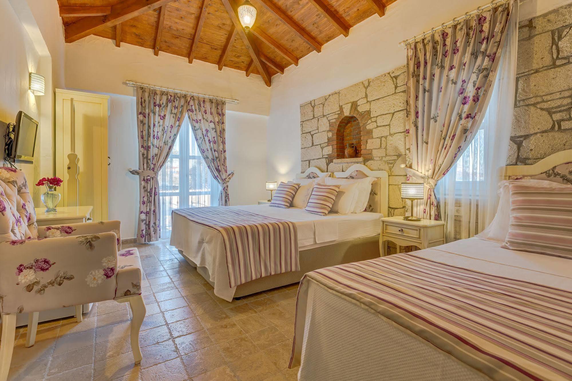 Alanarin Hotel 2*