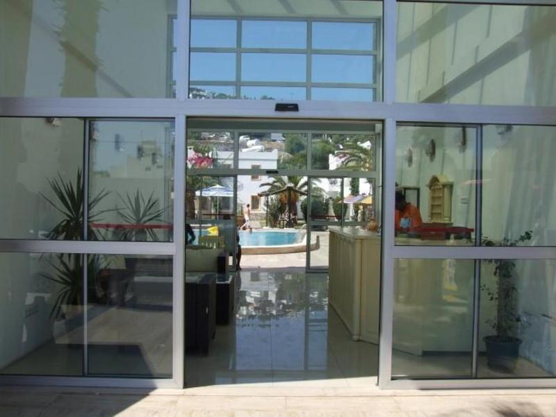 Paradise Aparthotel