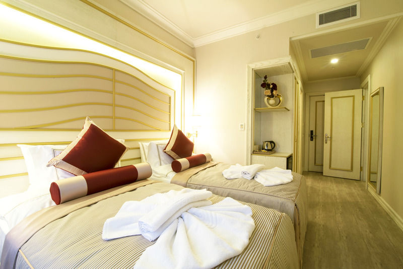 Halifaks Hotel 4*