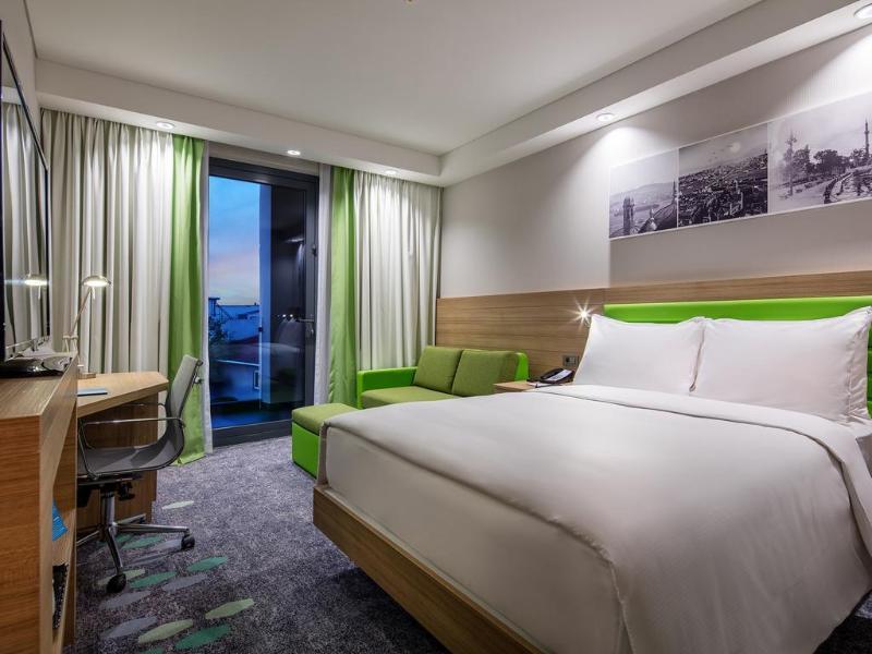 Hotel Hampton By Hilton Izmir