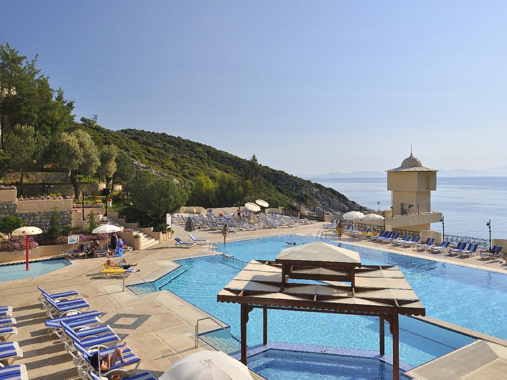 Alkoclar Adakule 5* Kusadasi