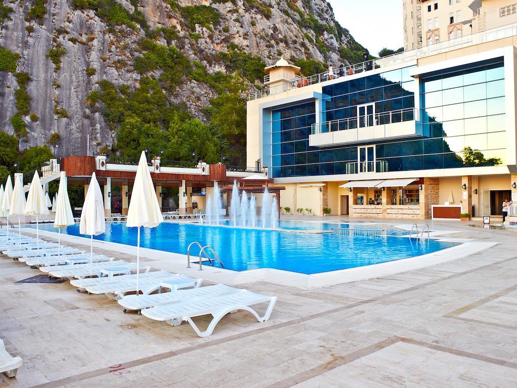 Resort Alkoclar Adakule 5*