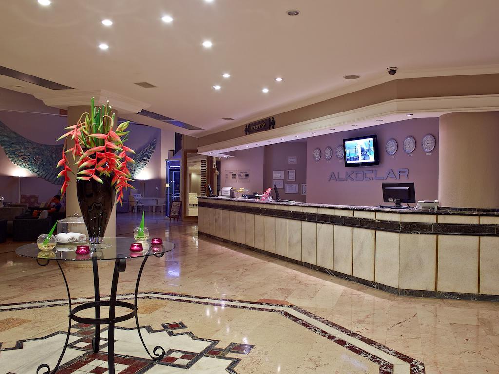 Alkoclar Adakule Resort Kusadasi
